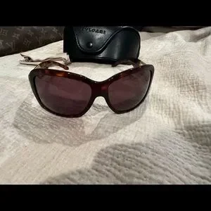 Bvlgari Bulgari tortoise sunglasses, like new with case & dust cloth! BVLGARI | Accessories | Bvlgari Bulgari Tortoise Sunglasses  main image 2